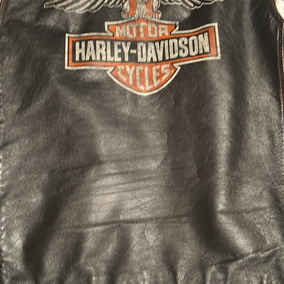 Harley Davidson leather vest - Picture 2 of 2